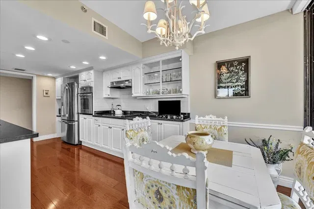 Emeraude Palm Beach Unit 201 photo 21