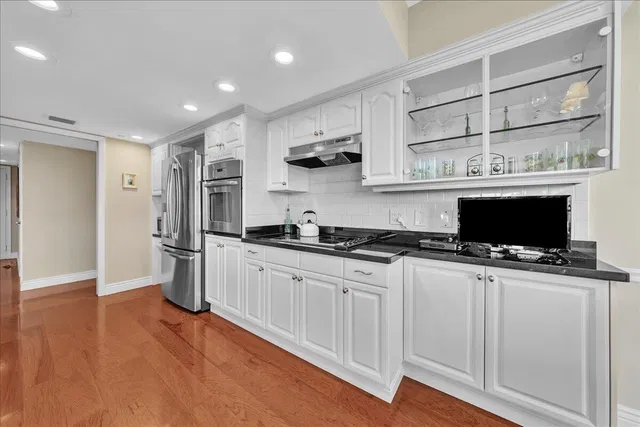 Emeraude Palm Beach Unit 201 photo 24