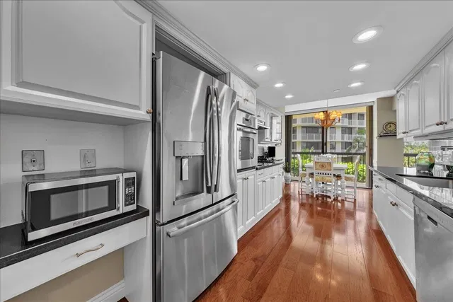 Emeraude Palm Beach Unit 201 photo 26