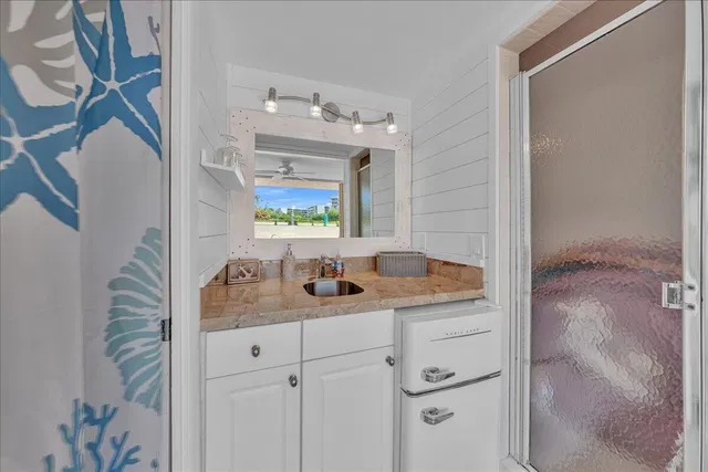 Emeraude Palm Beach Unit 201 photo 57