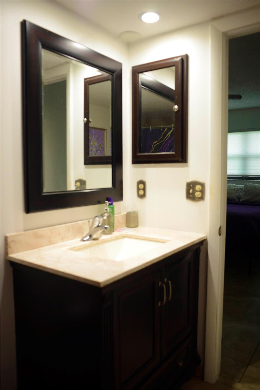 Unit M202 photo 15