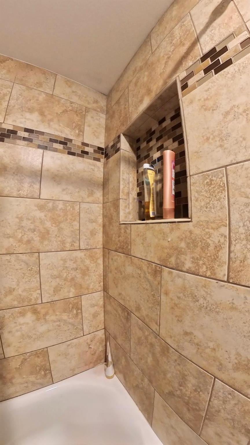 Unit M202 photo 18