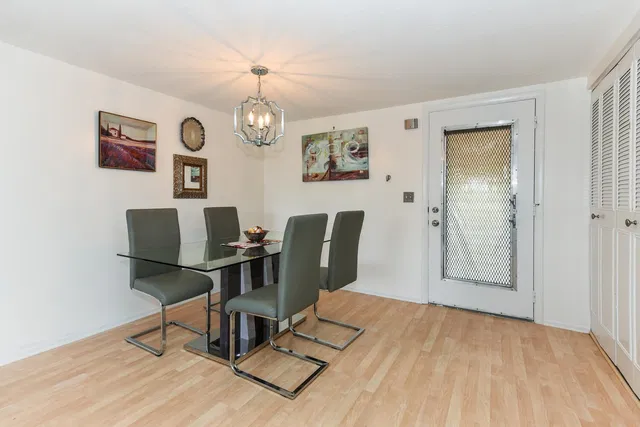  Residence photo 8