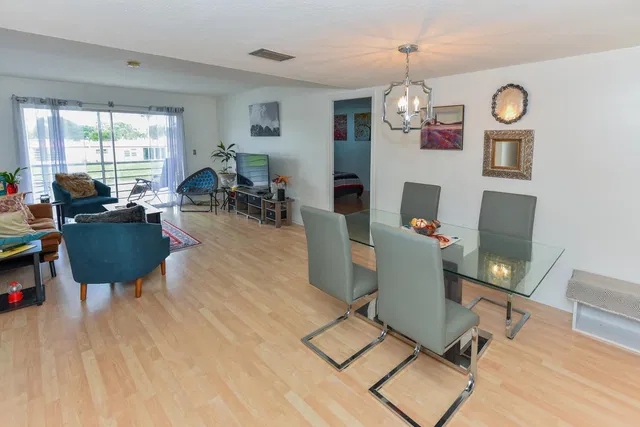  Residence photo 12