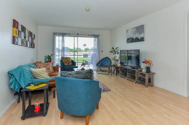  Residence photo 13