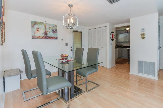  Residence photo 15