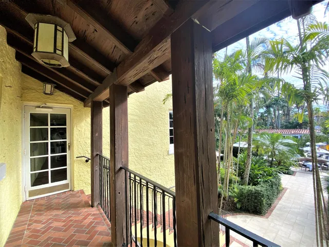 Unit 306 photo 33