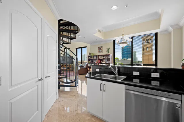 One City Plaza Unit 416 photo 15