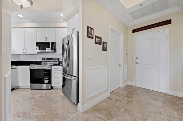 One City Plaza Unit 416 photo 16
