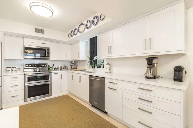 Eastpointe Singer Island Unit 9d photo 13
