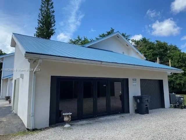Residence photo 2
