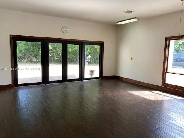 Residence photo 5
