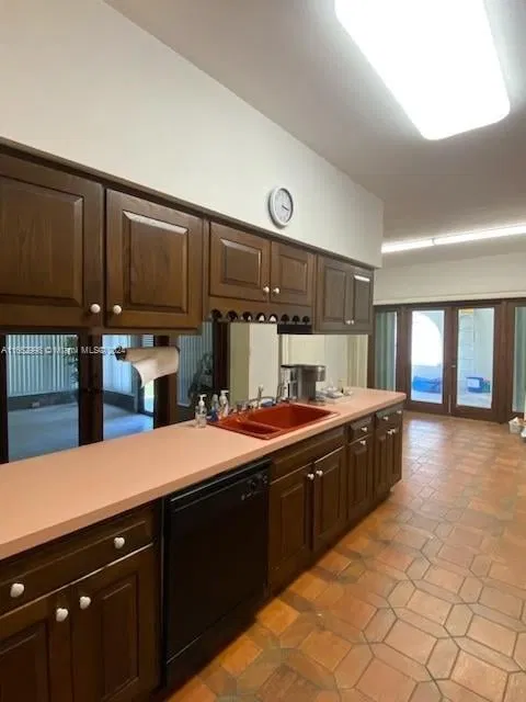 Residence photo 19