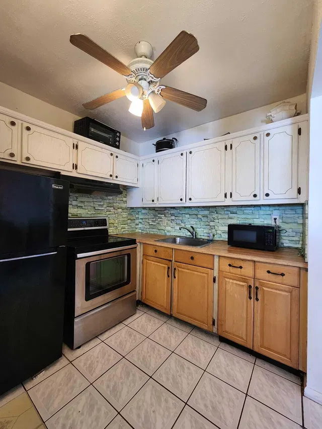  Residence photo 5
