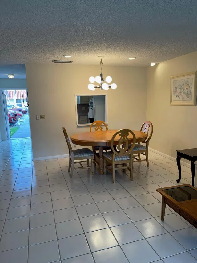  Residence photo 9