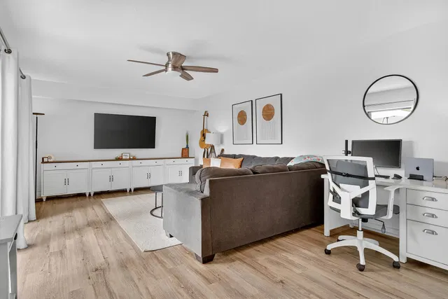 Residence photo 2