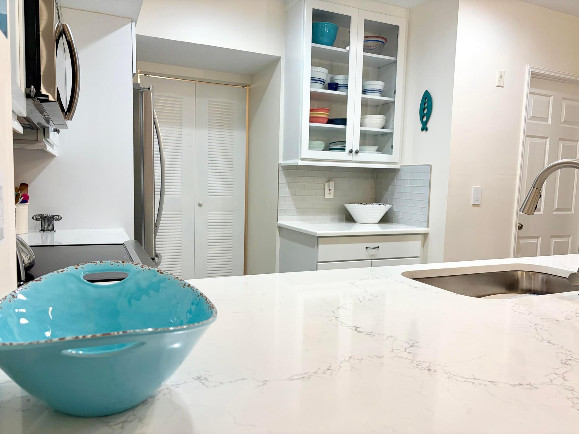 Unit 2304 photo 4