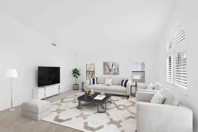 Residence photo 8