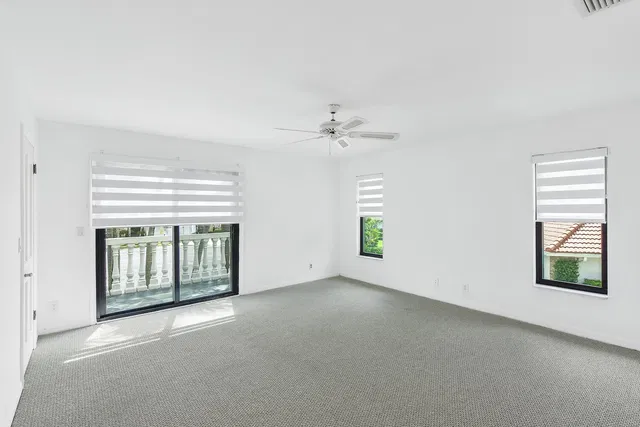 Residence photo 36