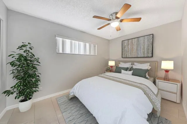 Unit 109 photo 15