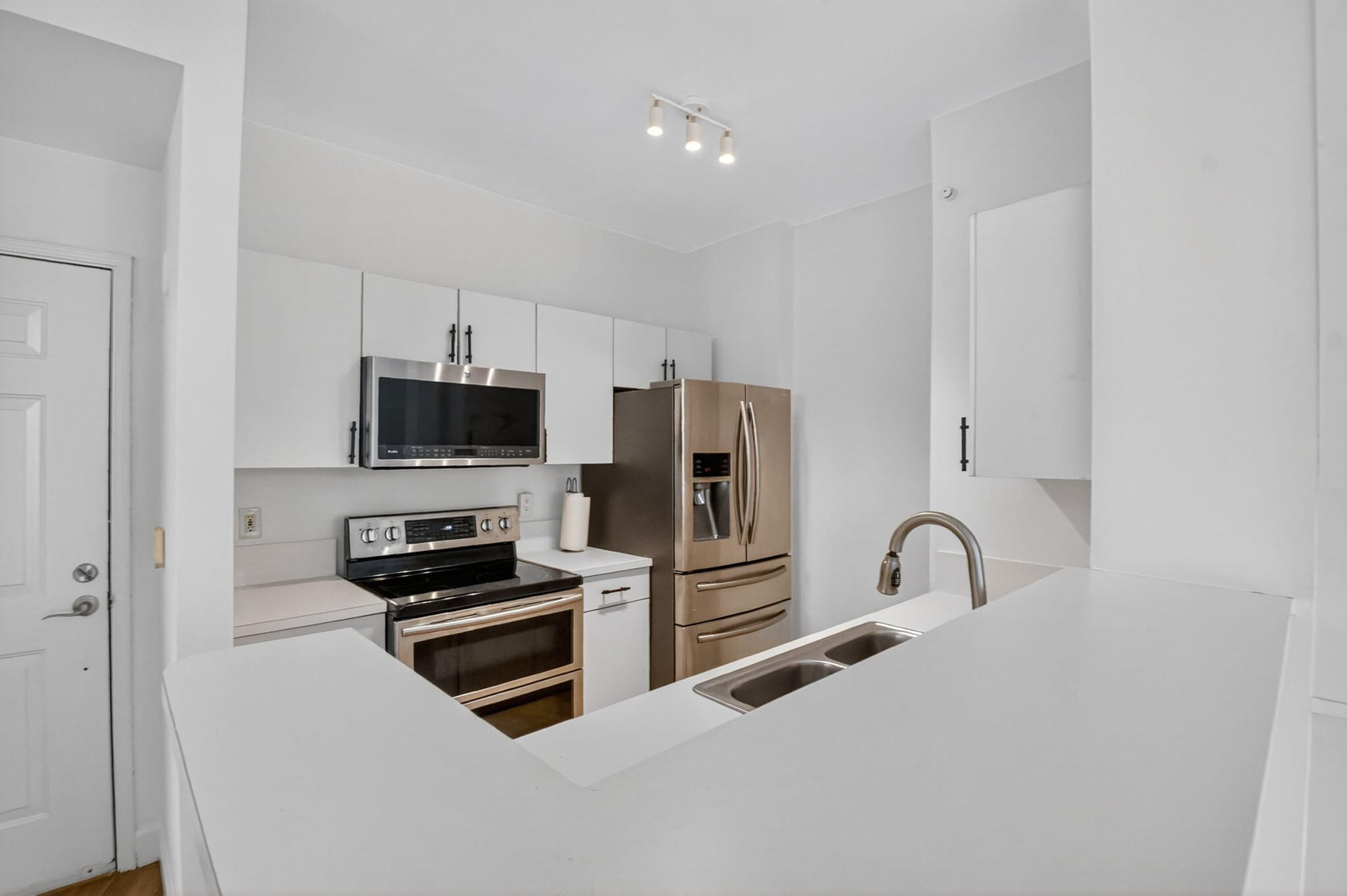 Courtyards in Cityplace Unit 121 photo 9