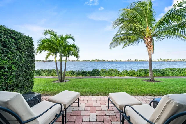 2190 Ibis Isle Road #2
