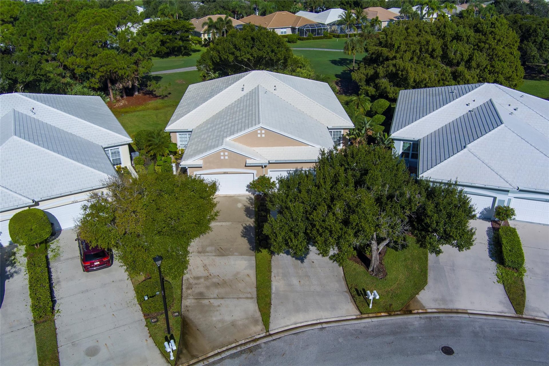 Monarch Country Club Residence photo 2