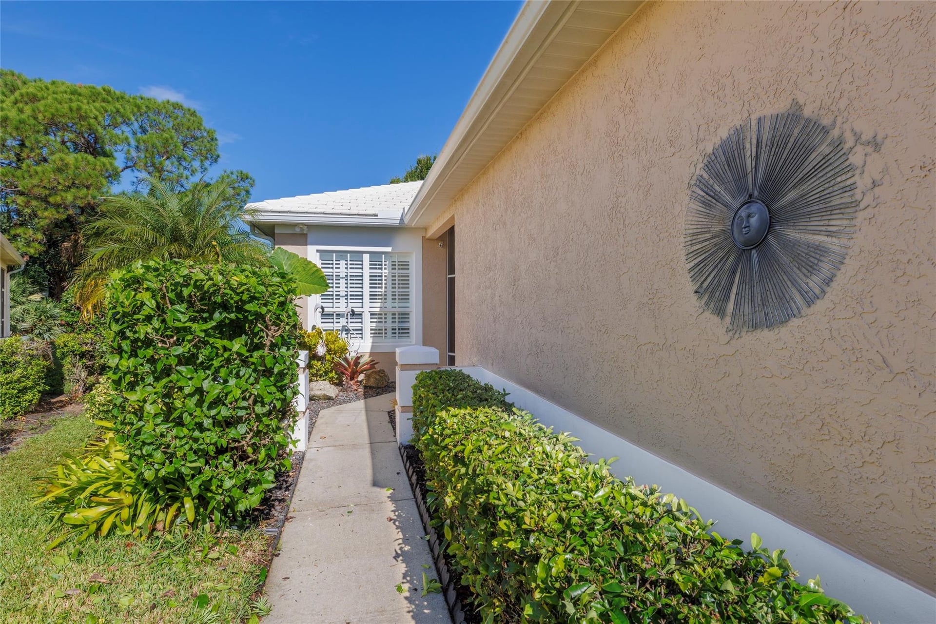 Monarch Country Club Residence photo 5