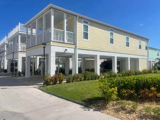Residence photo 2