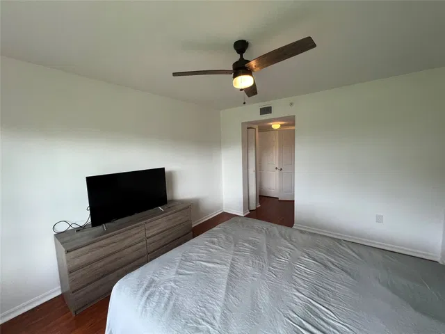 Unit 108 photo 24
