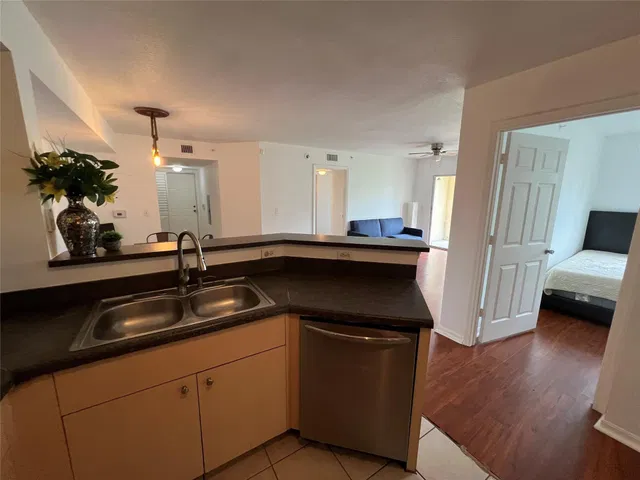 Unit 108 photo 33