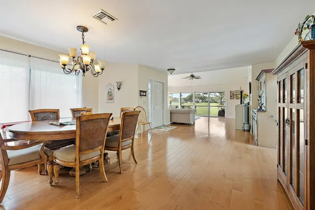 Eastpointe Country Club Residence photo 11