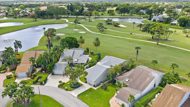 Eastpointe Country Club Residence photo 17