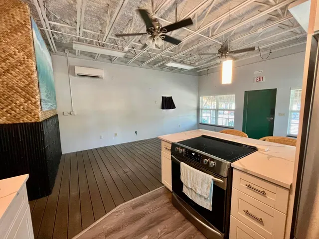 Residence photo 25