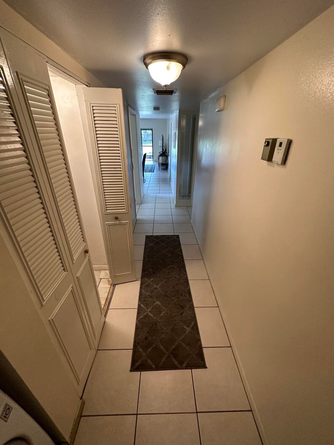 Unit 101 photo 8