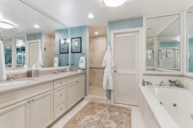 One Royal Palm Way Palm Beach Unit F4 photo 17