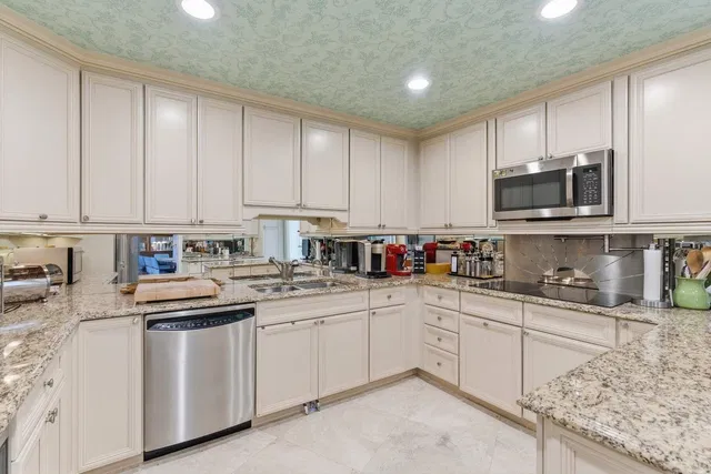 One Royal Palm Way Palm Beach Unit F4 photo 24