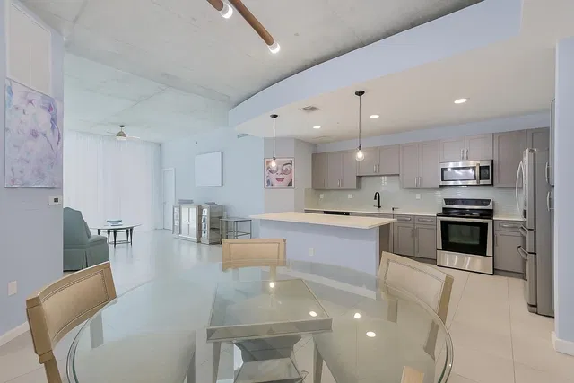 The Edge Unit 1219 photo 26