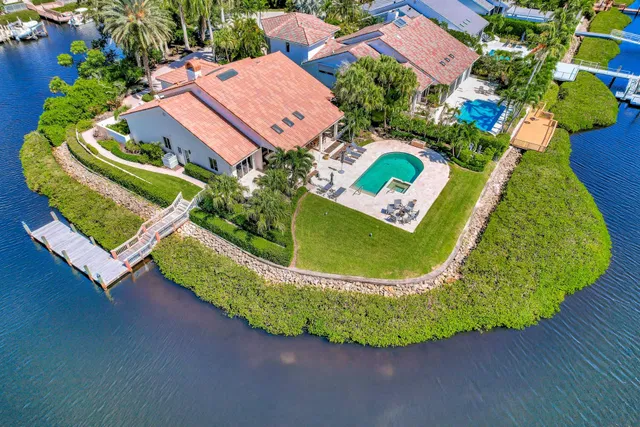 Admirals Cove Residence photo 3