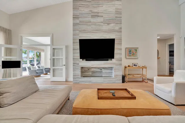Admirals Cove Residence photo 8