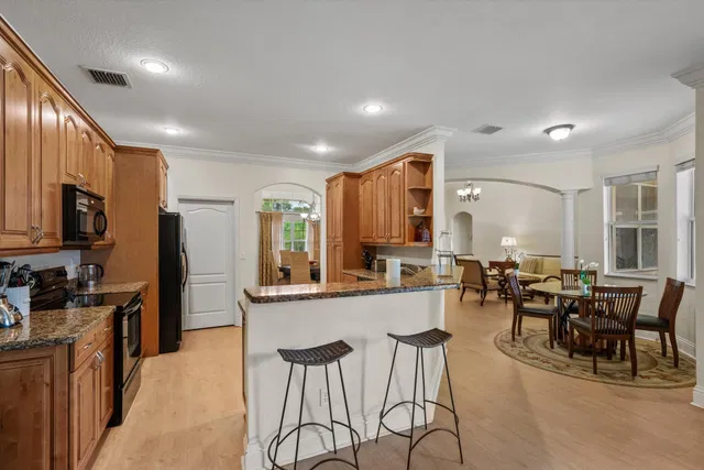 Residence photo 5