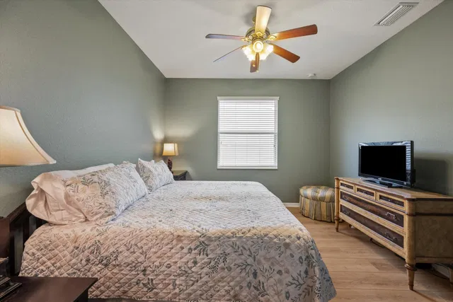 Residence photo 15