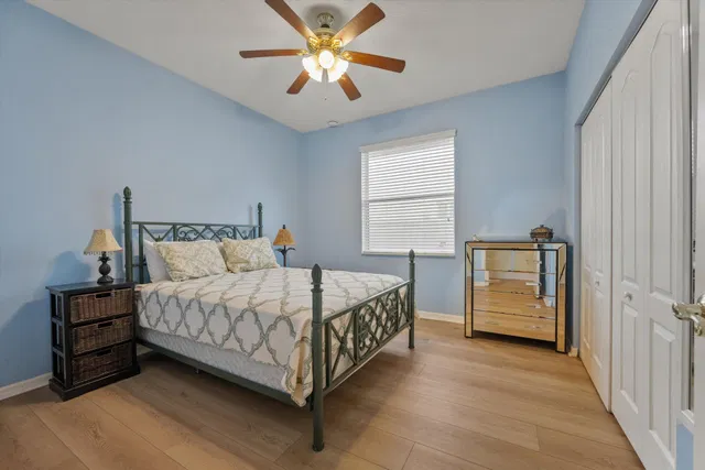 Residence photo 16