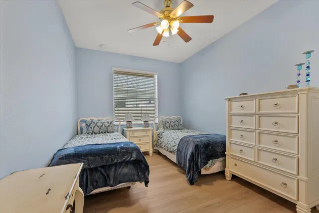 Residence photo 18