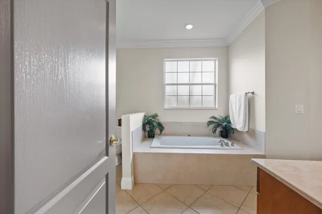 Residence photo 22