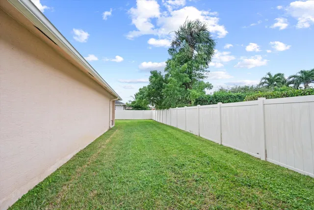 Residence photo 33
