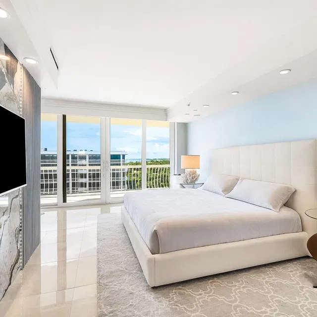 Sloan's Curve Palm Beach Unit 605n photo 12
