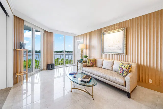 Sloan's Curve Palm Beach Unit 605n photo 18