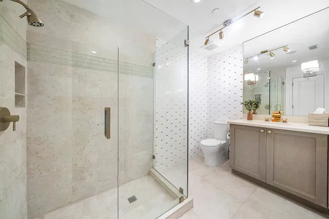 Sloan's Curve Palm Beach Unit 605n photo 20