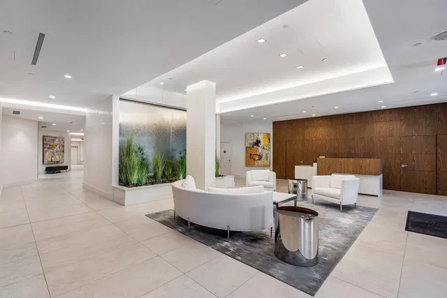 Sloan's Curve Palm Beach Unit 605n photo 33